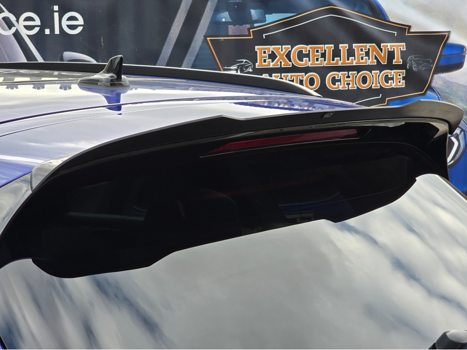 2023 Volkswagen Touareg 3.0TSI V6 R-LINE 462BHP 5DR LAPIZ BLUE +MAXTON KIT STUNNING! €67,950