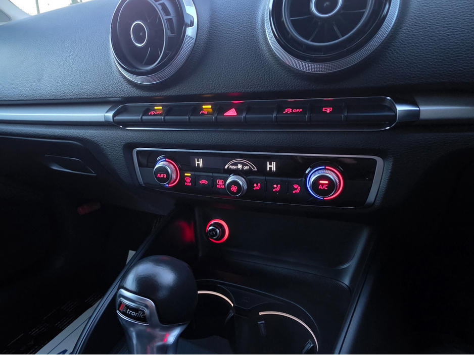 2014 Audi A3 SALOON ( 142 ) PRIVACY GLASS  REV CAMERA PARKING SENSORS LOW TAXBAND €14,450