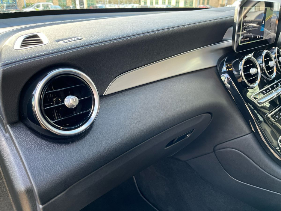 2023 Mercedes-Benz GLC Class - image 15