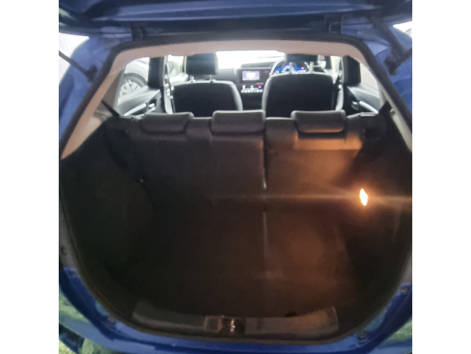 2016 Honda Fit - image 7