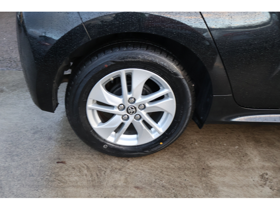 2024 Toyota Yaris LUNA 5dr Manual Great Spec! €19,995