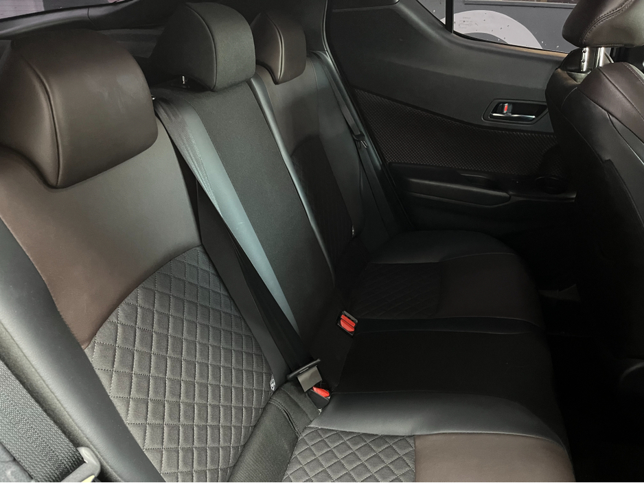2019 Toyota C-HR 2019 TOYOTA C-HR G 1.8 AUTOMATIC / CRUISE CONTROL / REVERSE CAMERA / HEATED SEATS AND MORE