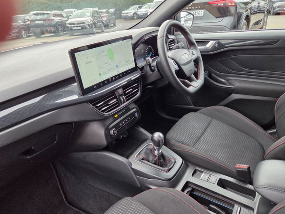 2024 Ford Focus - image 9