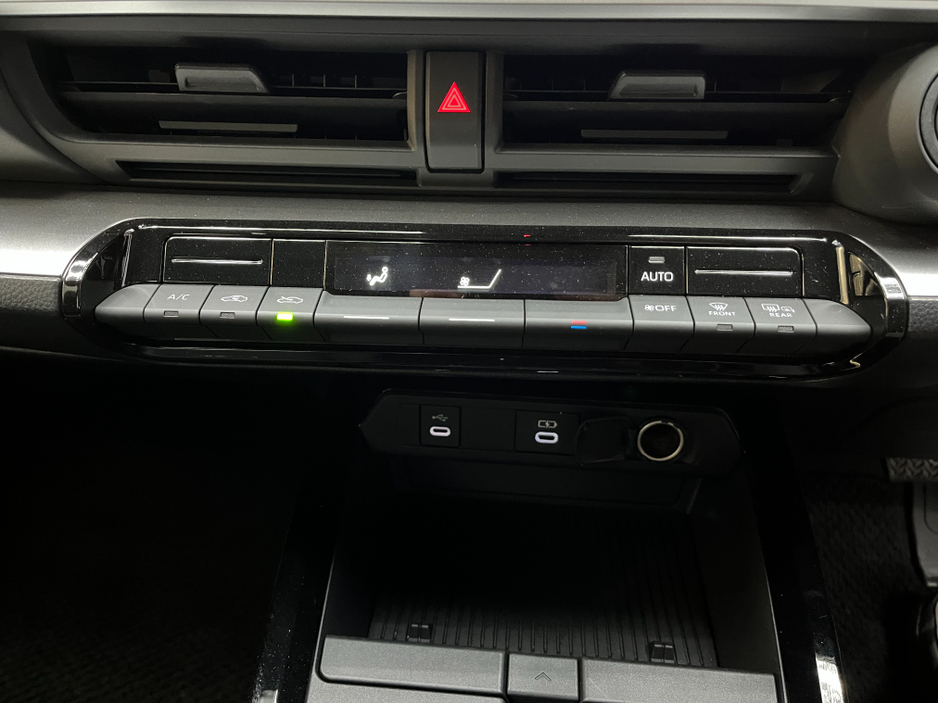 2025 Toyota Prius - image 18