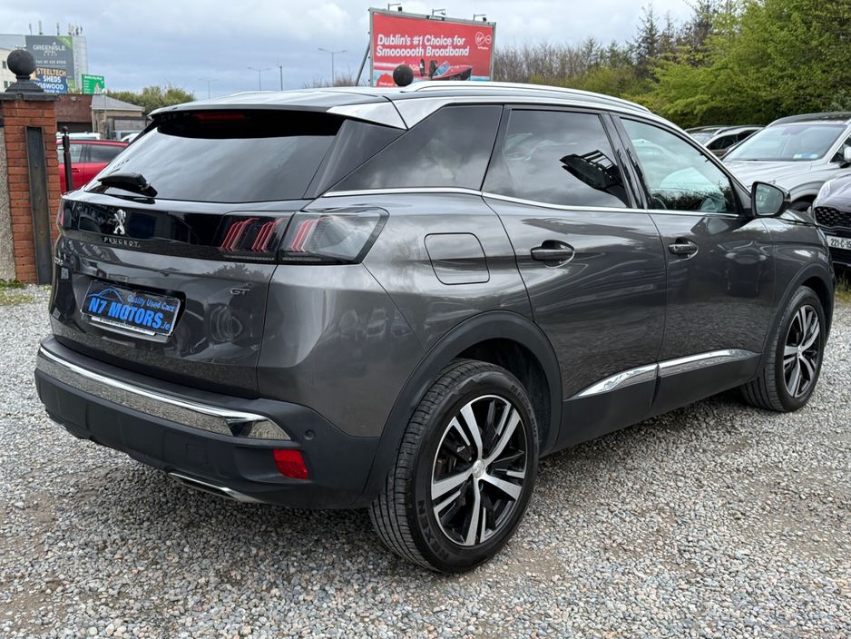 2021 Peugeot 3008 - image 3