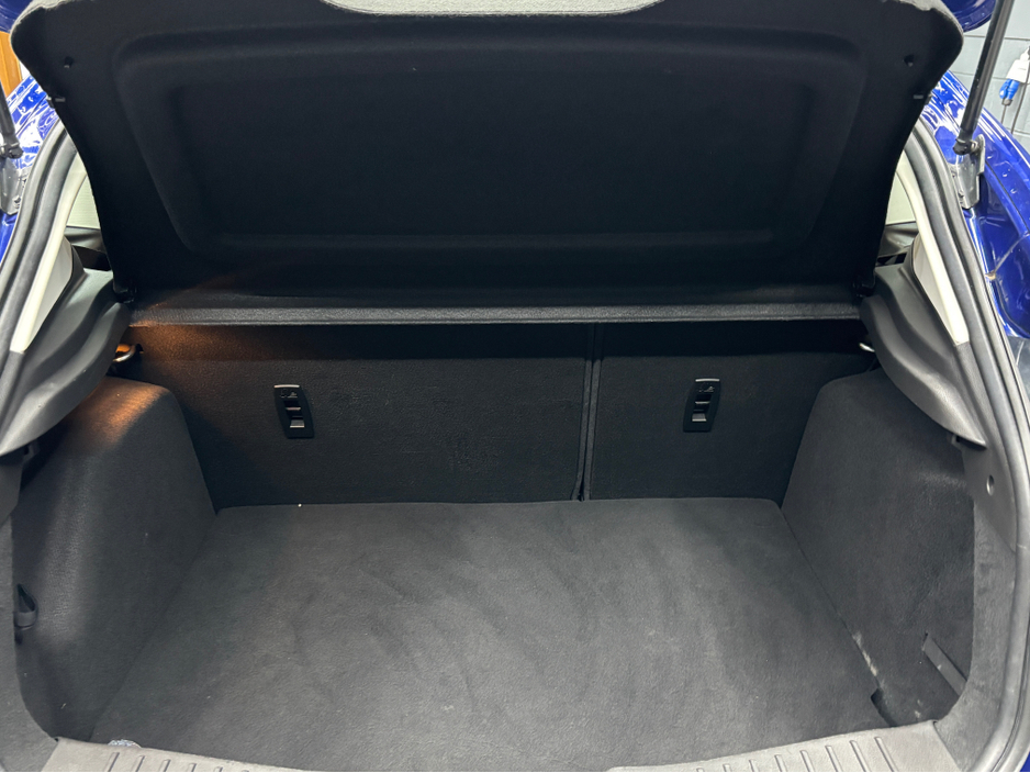 2018 Ford Focus - image 3