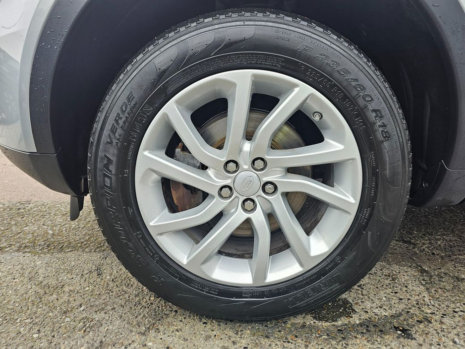 2018 Land Rover Discovery Sport - image 31