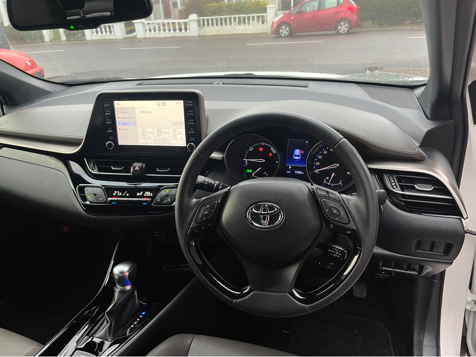 2020 Toyota C-HR 6AA-ZYX11 €24,000