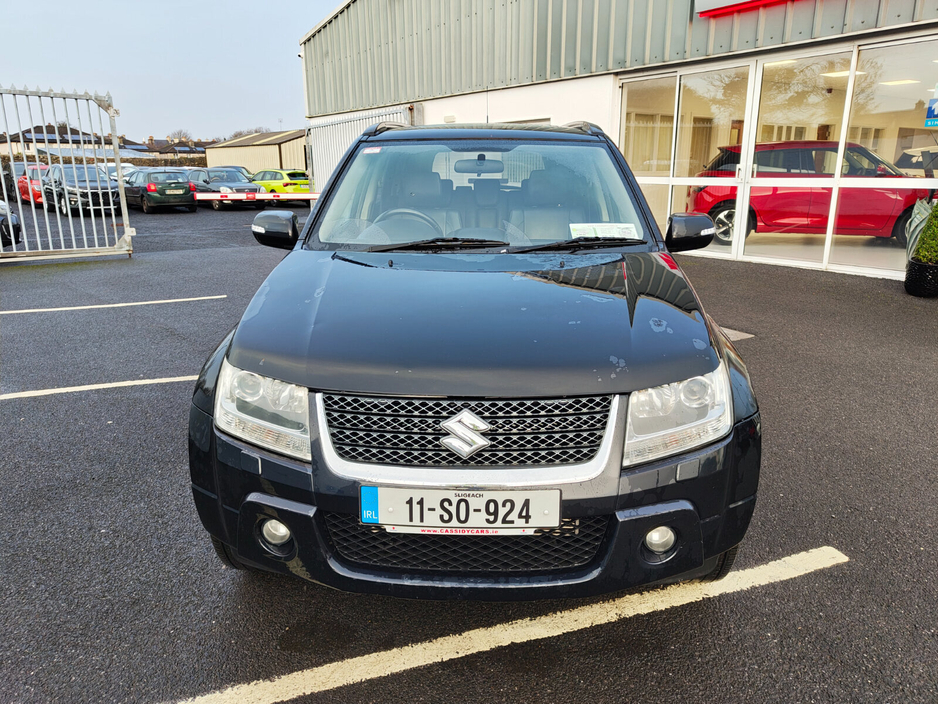 2011 Suzuki Grand Vitara - image 3
