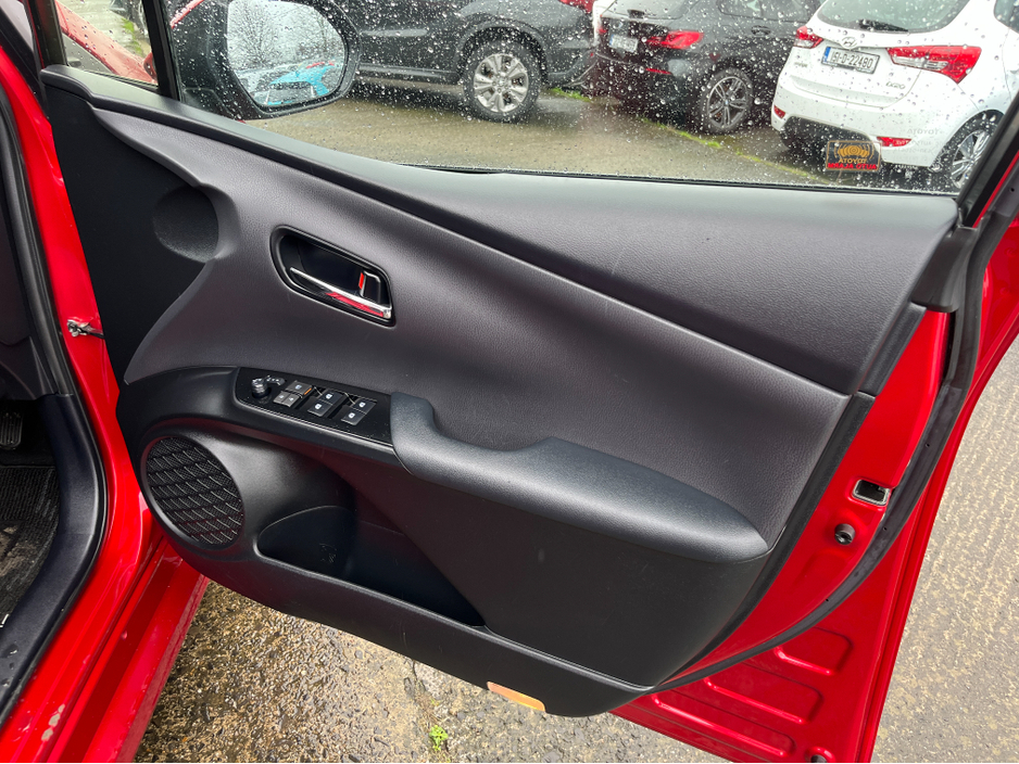 2018 Toyota Prius TOURING SELECTION AUTOMATIC 1.8 HYBRID PETROL //HIGH SPEC//FULL LEATHER HEATED SEATS//HEAD UP DISPLAY//ADAPTIVE CRUISE CONTROL//REVERSE CAMERA// €16,950