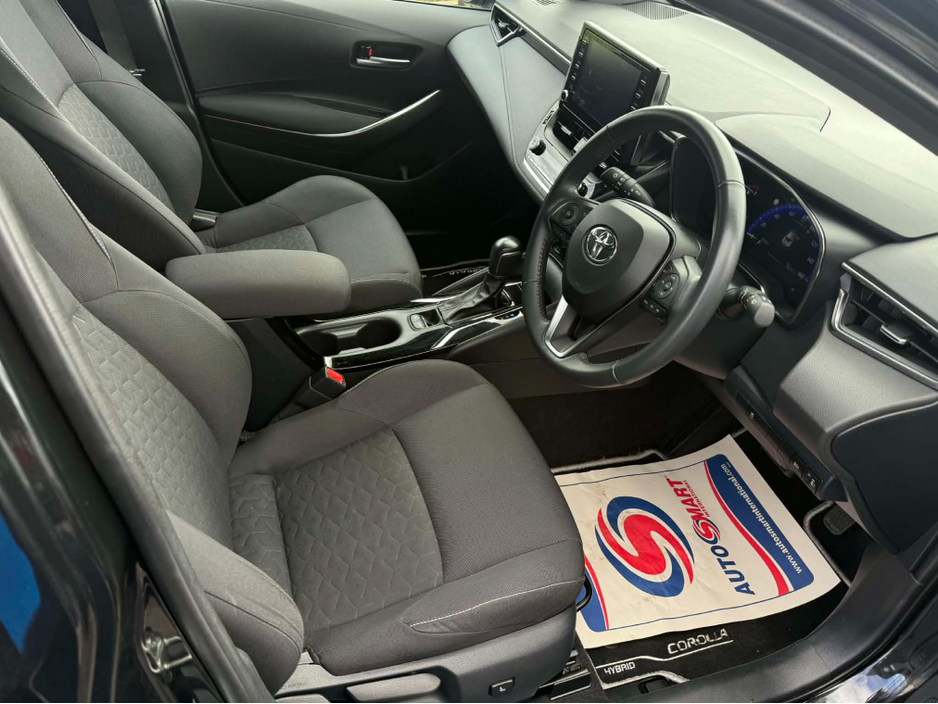 2023 Toyota Corolla - image 8