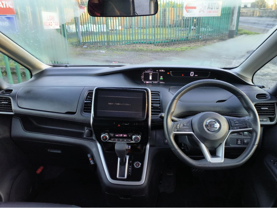 2017 Nissan Serena Highway Star V €19,950