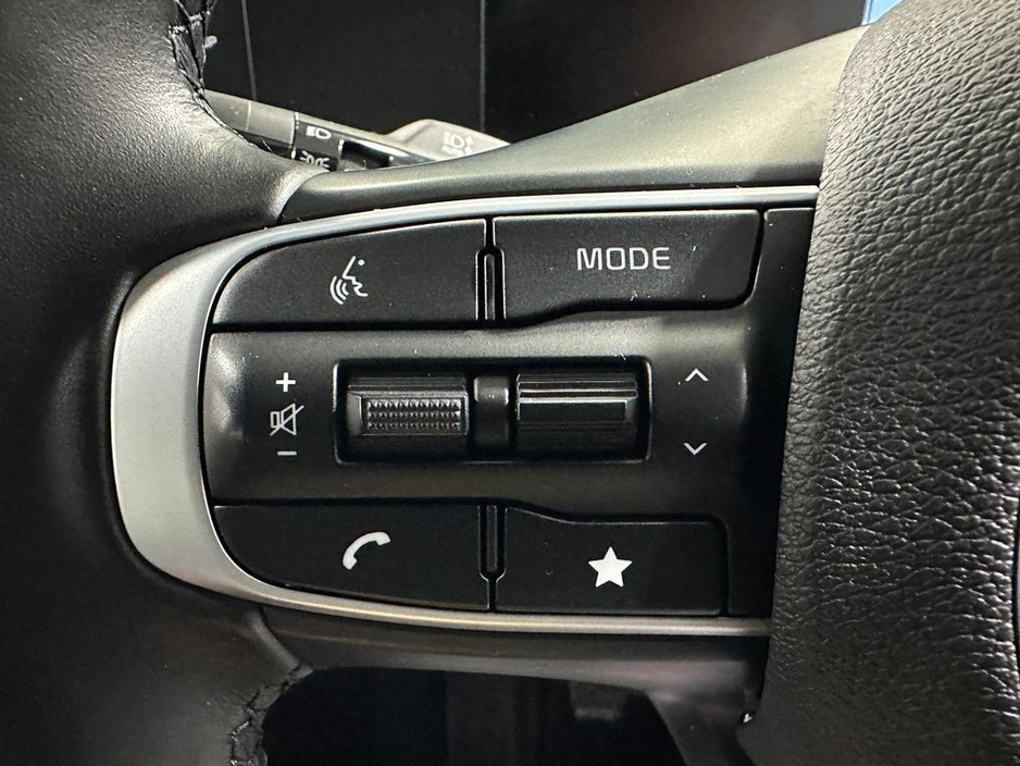 2022 Kia Sportage - image 13