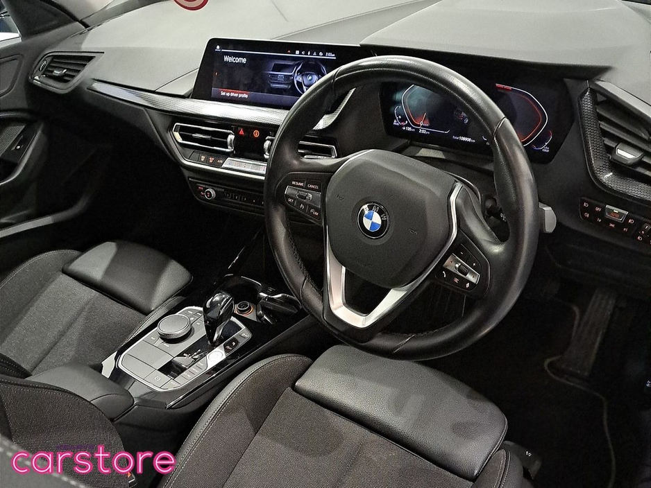 2021 BMW 1 Series - image 15