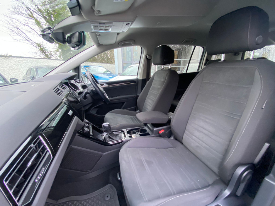 2020 Volkswagen Touran Highline/Auto/7 Seats €28,900