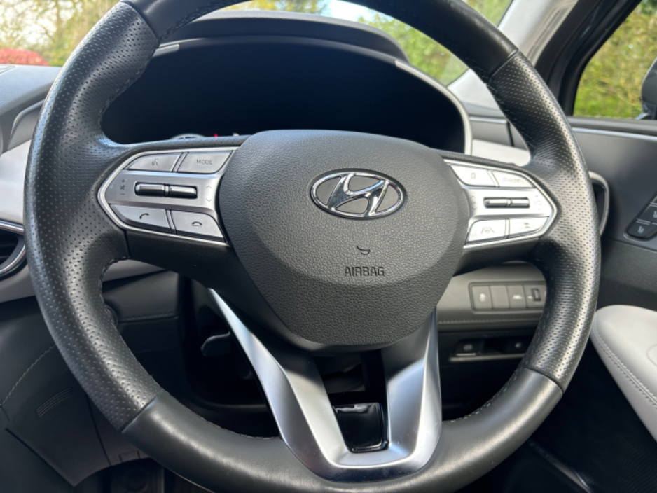 2022 Hyundai Santa Fe - image 15