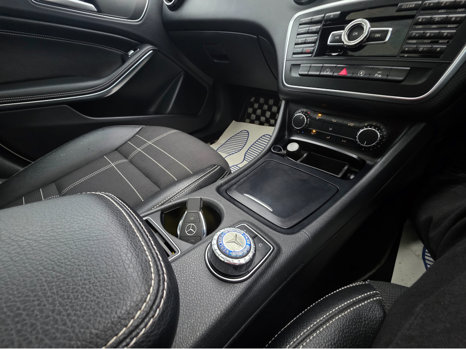 2015 Mercedes-Benz A Class A180  SUNFOOF PANO ROOF - HALF LEATHER HEATED SEATS - REV CAMERA - HI SPEC / SYSTEM LOW ROAD TAX BAND / SIMI DEALER €16,450