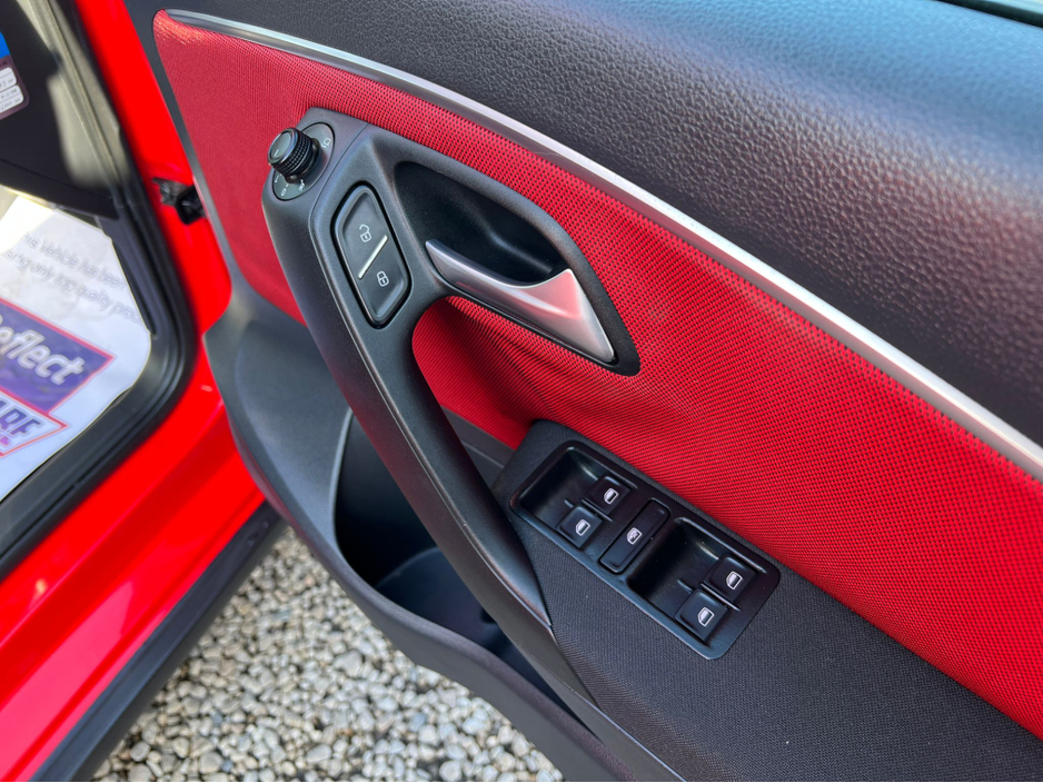 2016 Volkswagen Polo - image 16