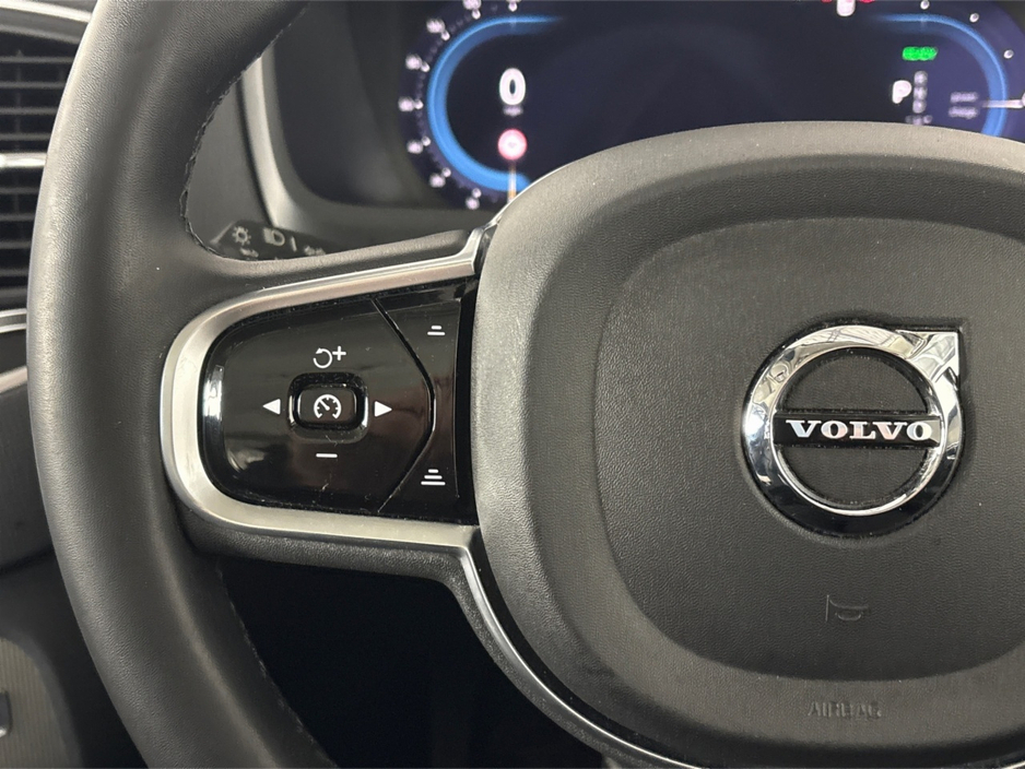 2022 Volvo XC90 2.0 T8**7 SEATER**BLACK LEATHER INTERIOR**FRONT HEATED ELECTRIC MEMORY SEATS**HEATED MULTIFUNCTIONAL STEERING WHEEL**TOUCH SCREEN DIGITAL MEDIA DISPLAY**REVERSE CAMERA*KEYLESS START*ELECTRIC TAILGATE* €53,995