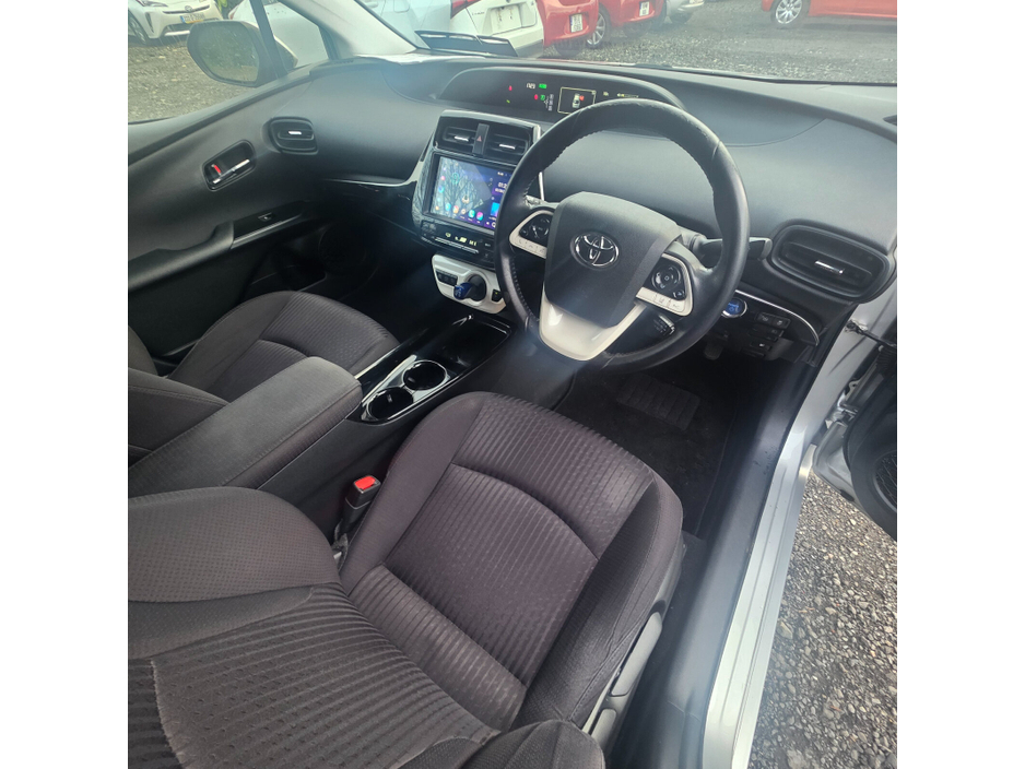 2018 Toyota Prius - image 11