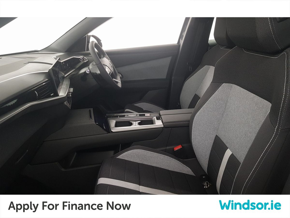 2025 Opel Grandland Elegance 1.2 MHEV (Tech Pack)