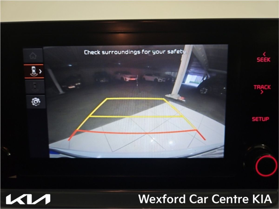 2023 Kia XCeed - image 10