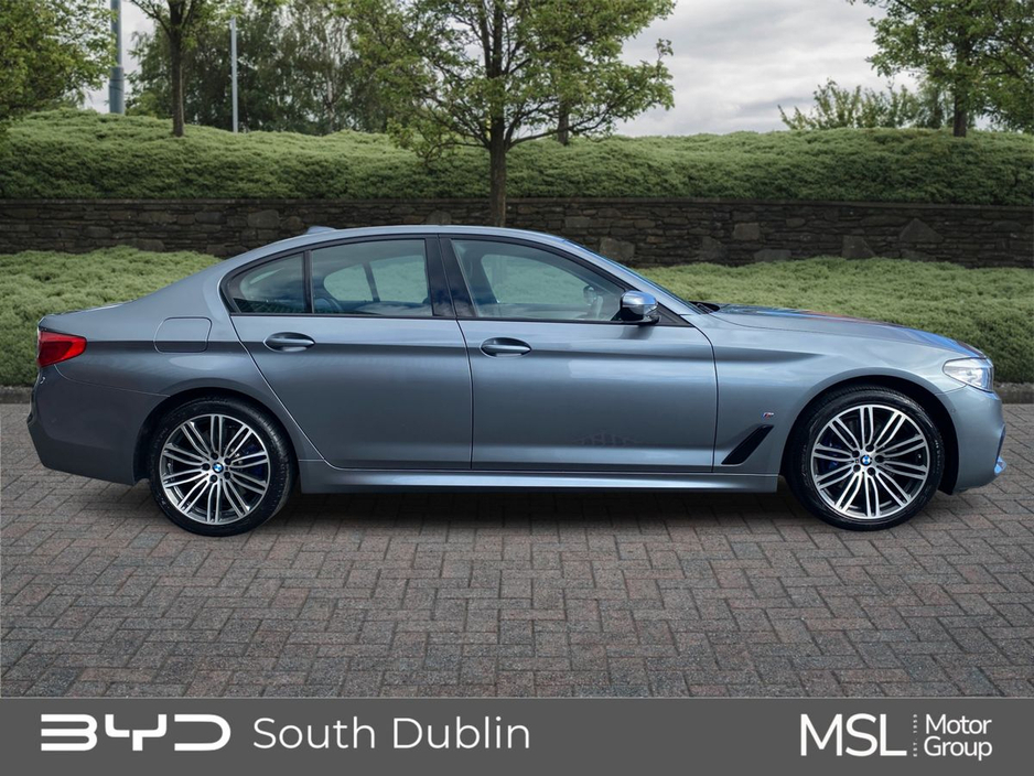 2020 BMW 5 Series - image 7