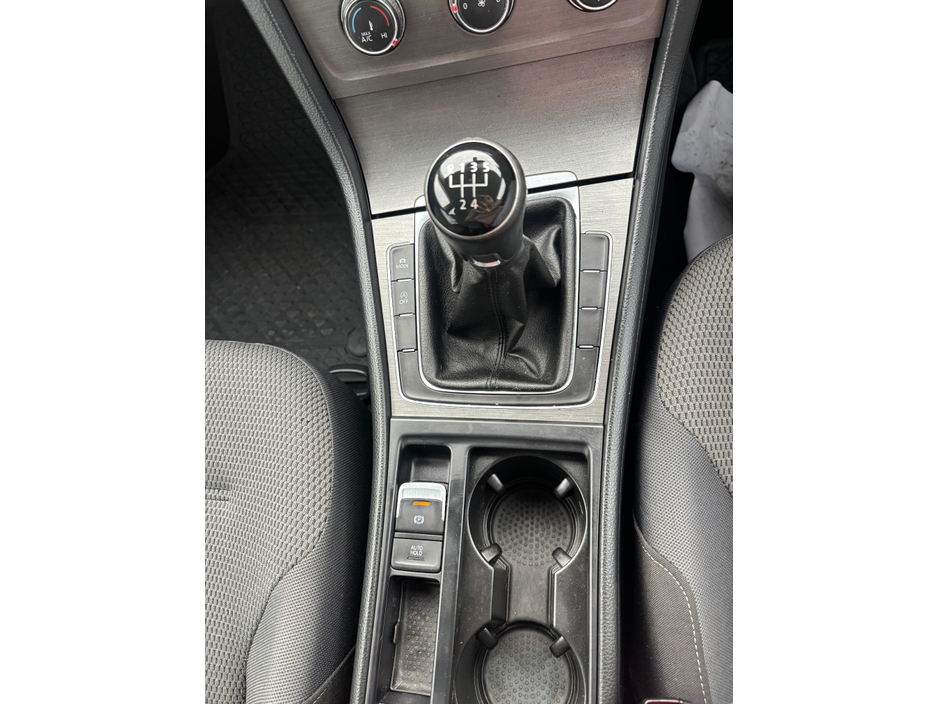 2013 Volkswagen Golf 1.6 TDI SE BLUEMOTION 105PS 5DR €6,750