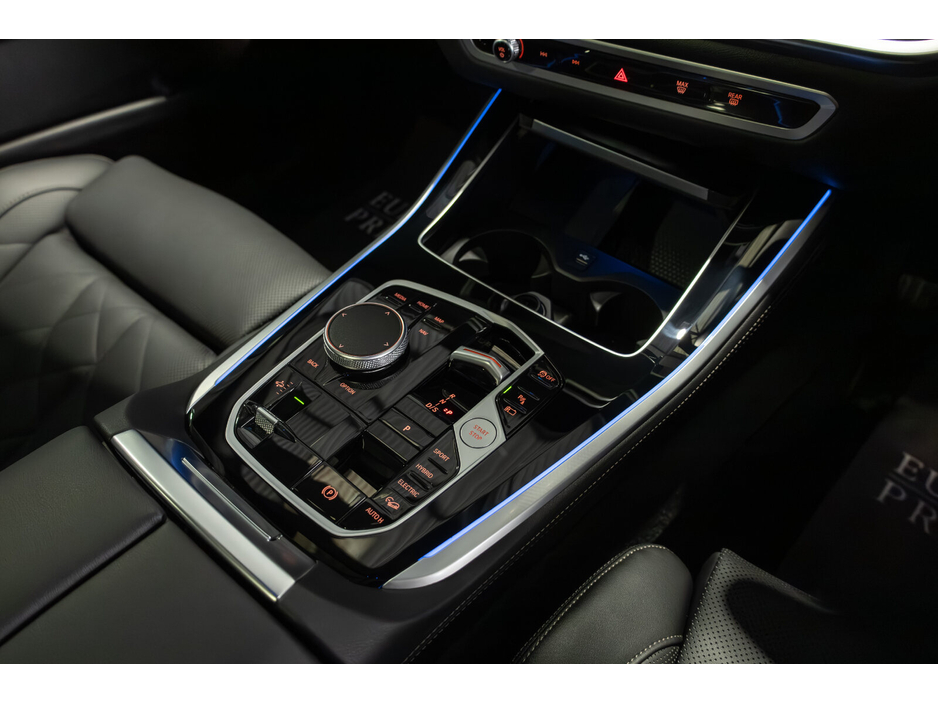 2025 BMW X5 - image 19