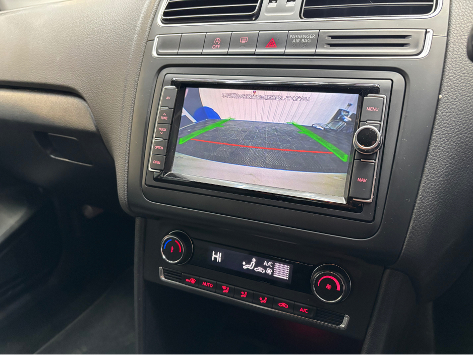 2016 Volkswagen Polo - image 9