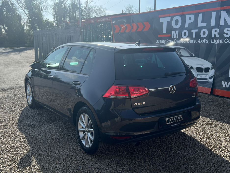 2015 Volkswagen Golf - image 7