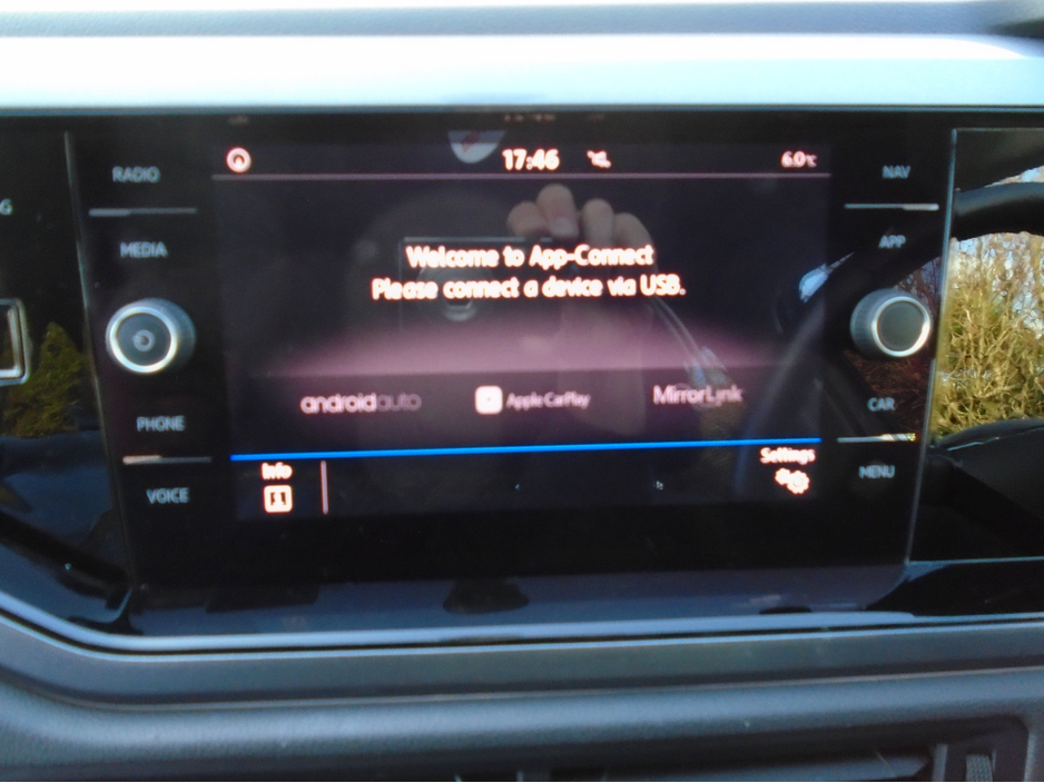 2018 Volkswagen Polo - image 33