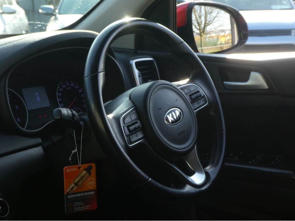 2016 Kia Sportage - image 9