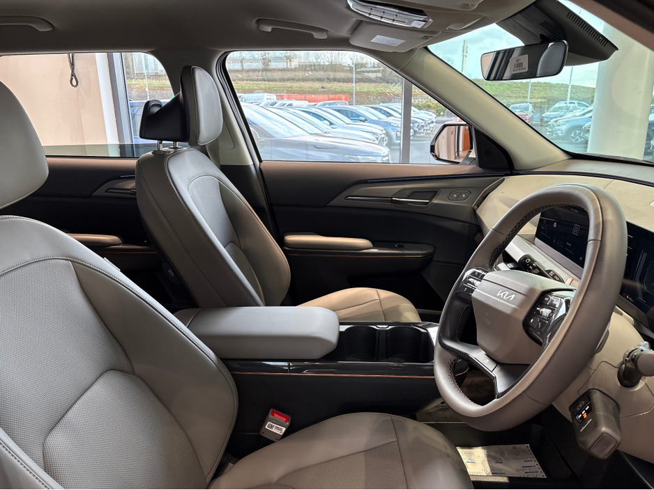 2026 Kia EV5 - image 17