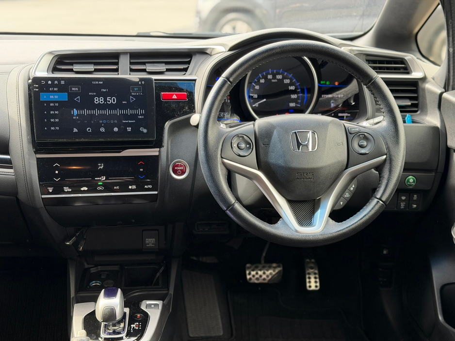 2016 Honda Fit - image 8