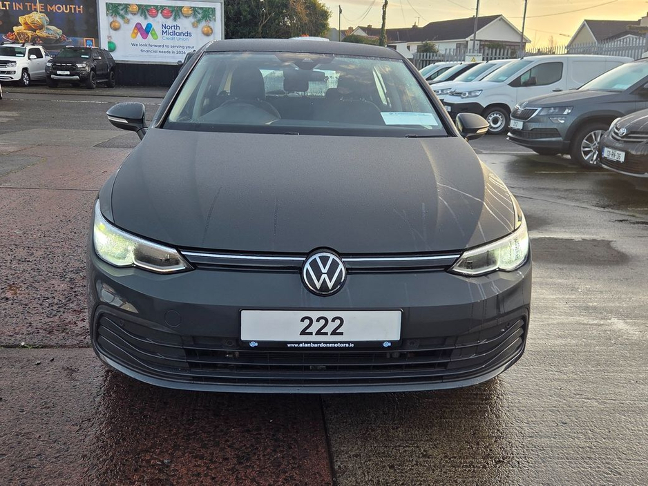 2022 Volkswagen Golf LIFE TDI €26,950