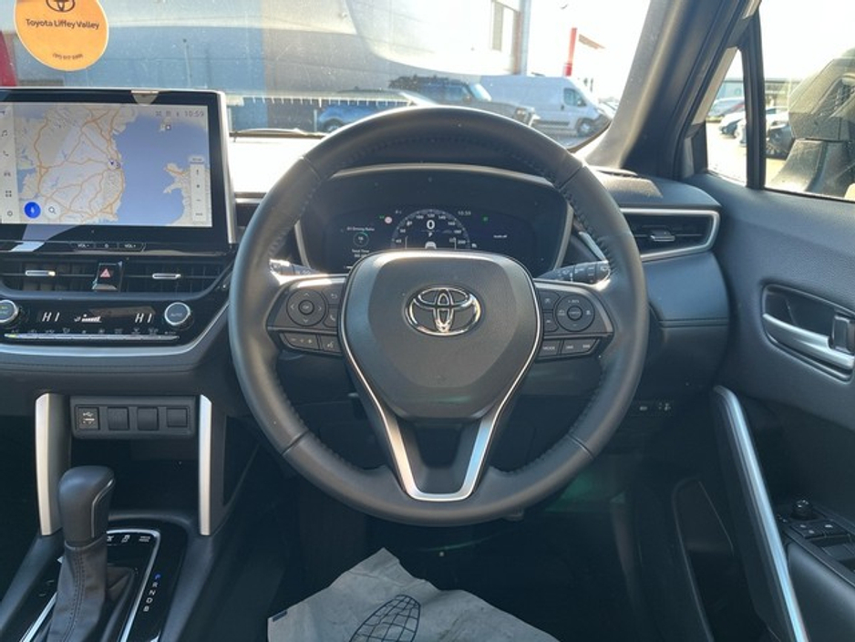 2024 Toyota Corolla Cross - image 9
