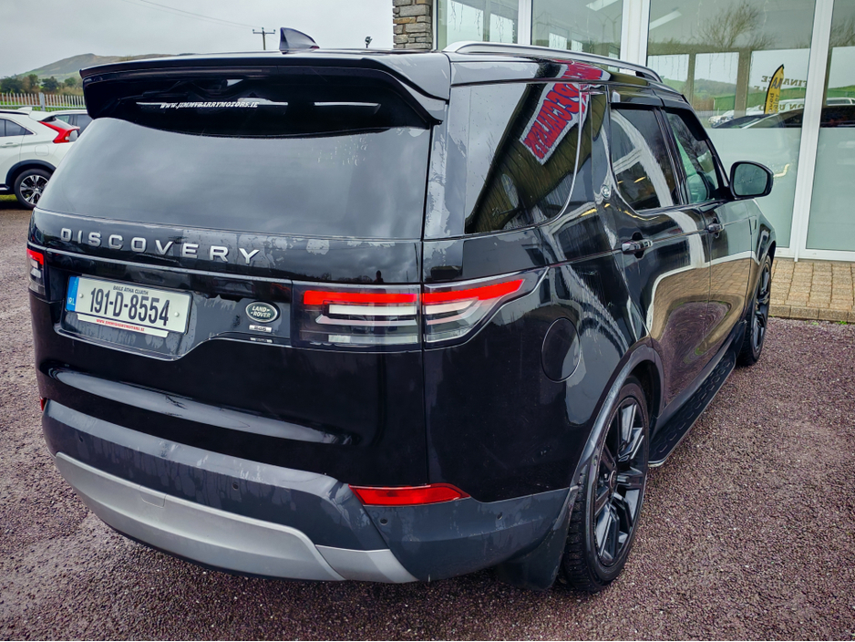 2019 Land Rover Discovery - image 5