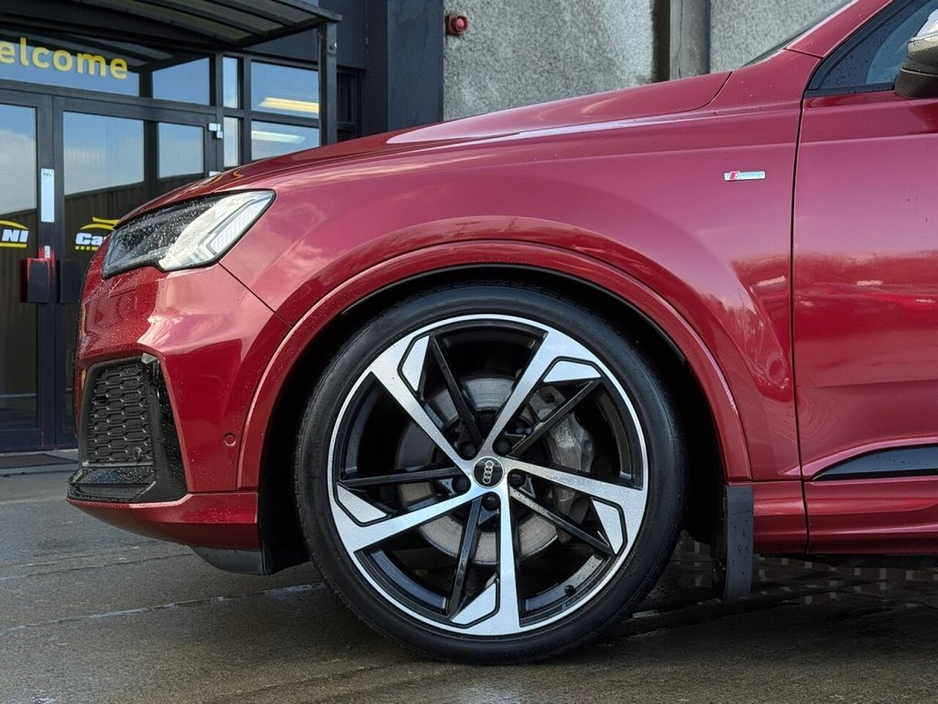 2021 Audi Q7 - image 6