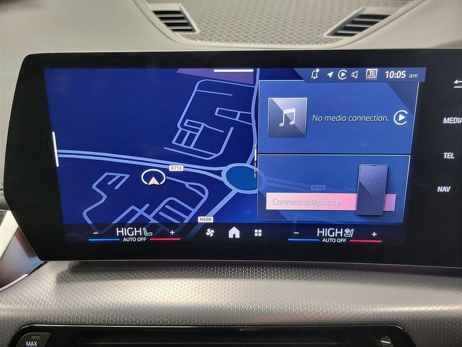 2025 BMW X1 - image 8