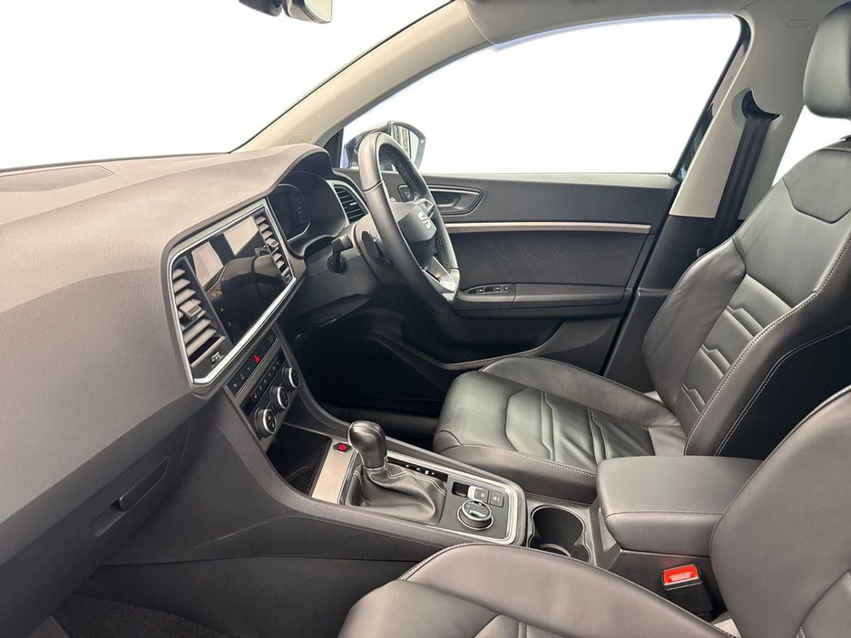 2023 SEAT Ateca - image 2