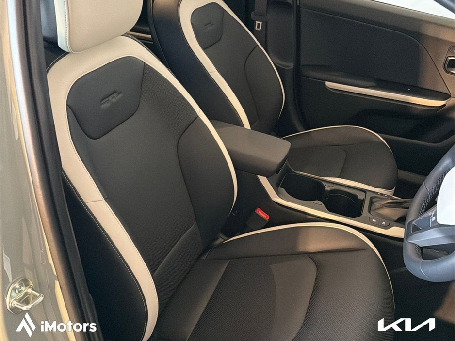 2026 Kia K4 - image 18