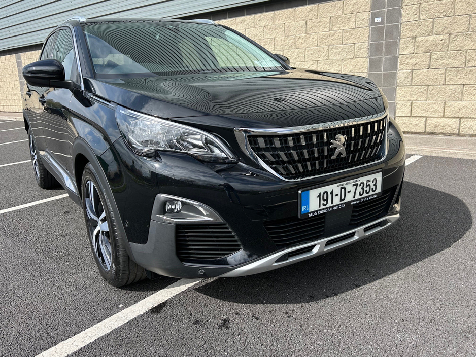 2019 Peugeot 3008 - image 3