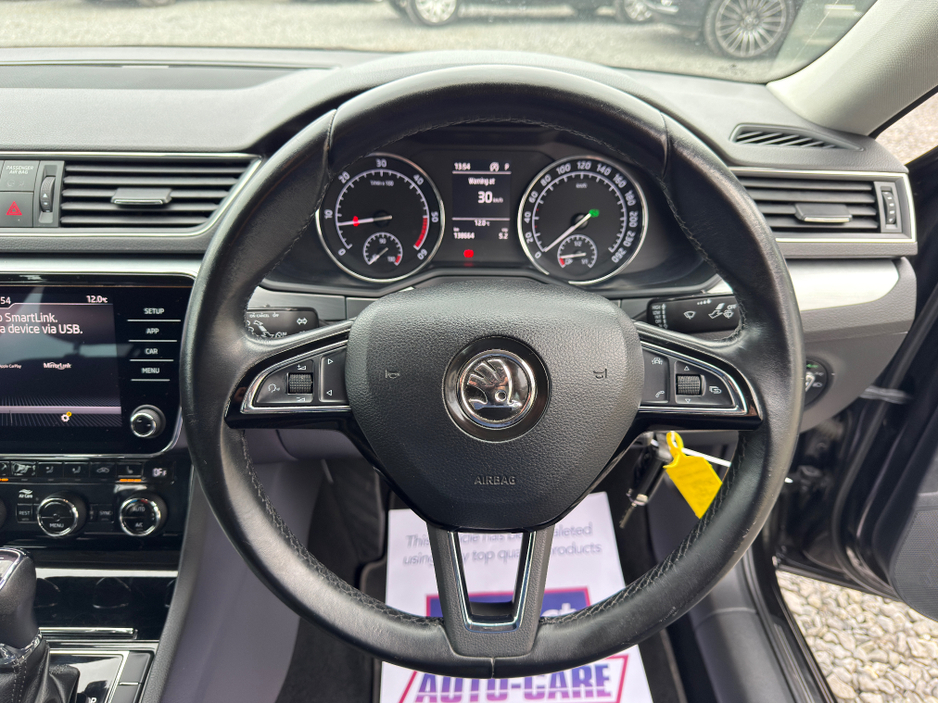 2018 Skoda Superb - image 23