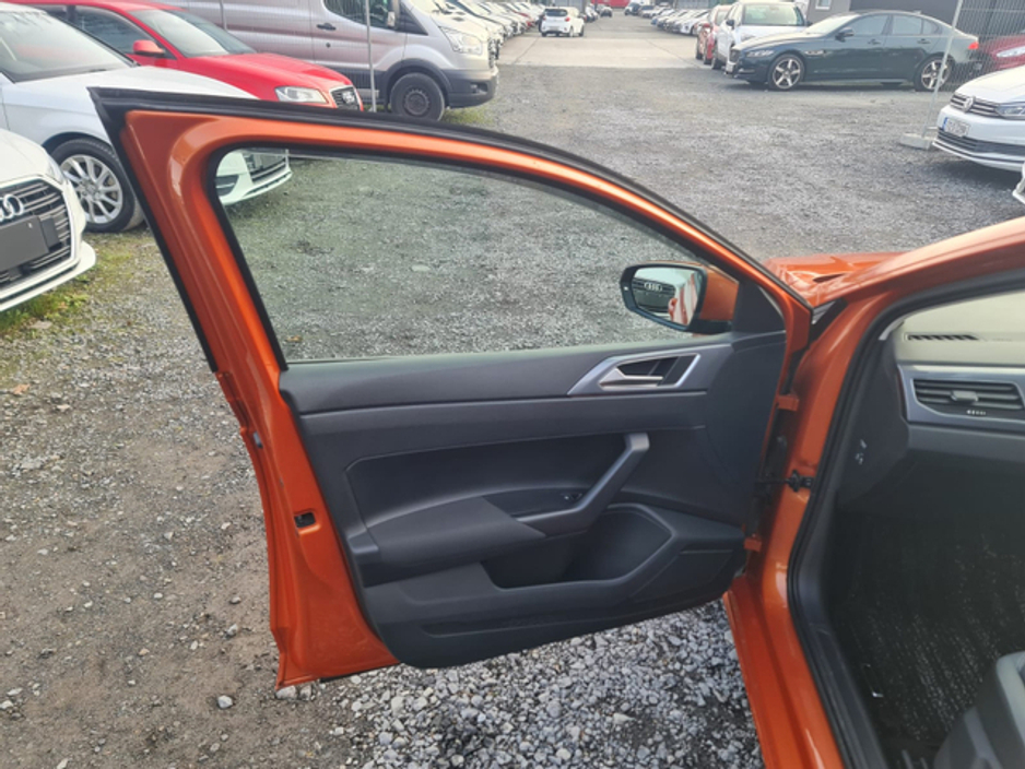 2018 Volkswagen Polo - image 6