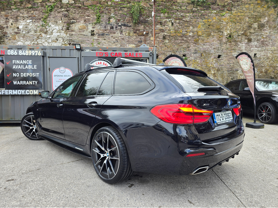 2017 BMW 5 Series - image 10