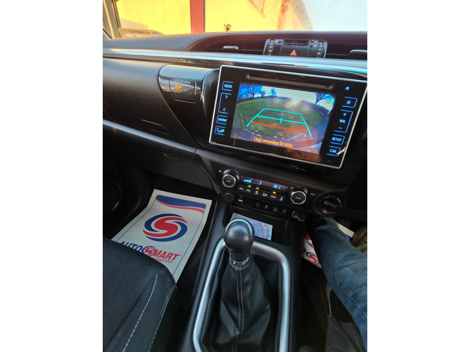 2019 Toyota Hilux - image 10
