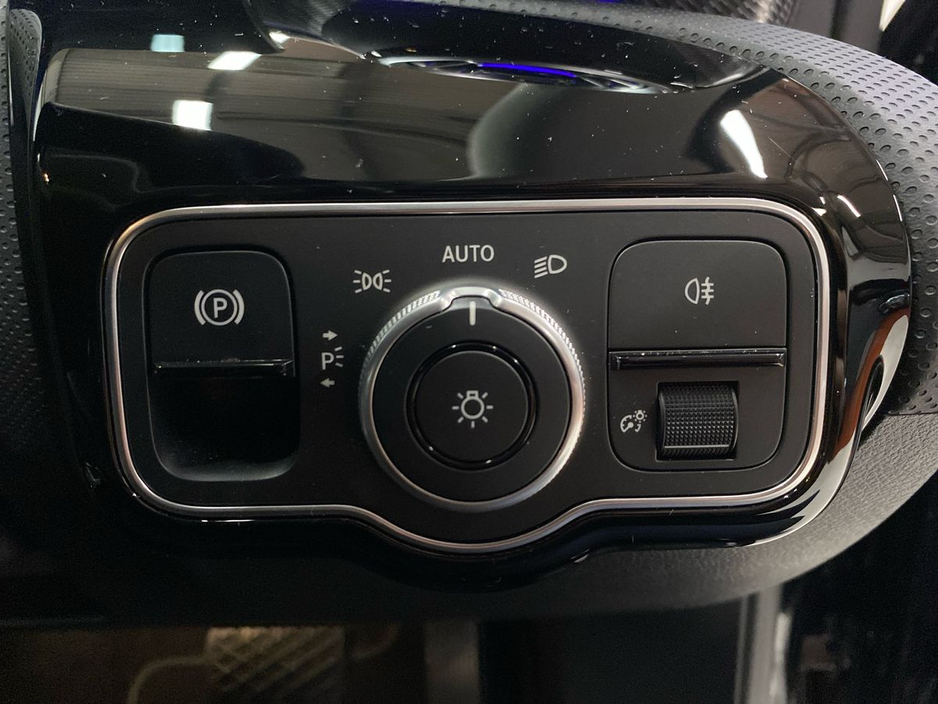 2025 Mercedes-Benz CLA Class - image 20