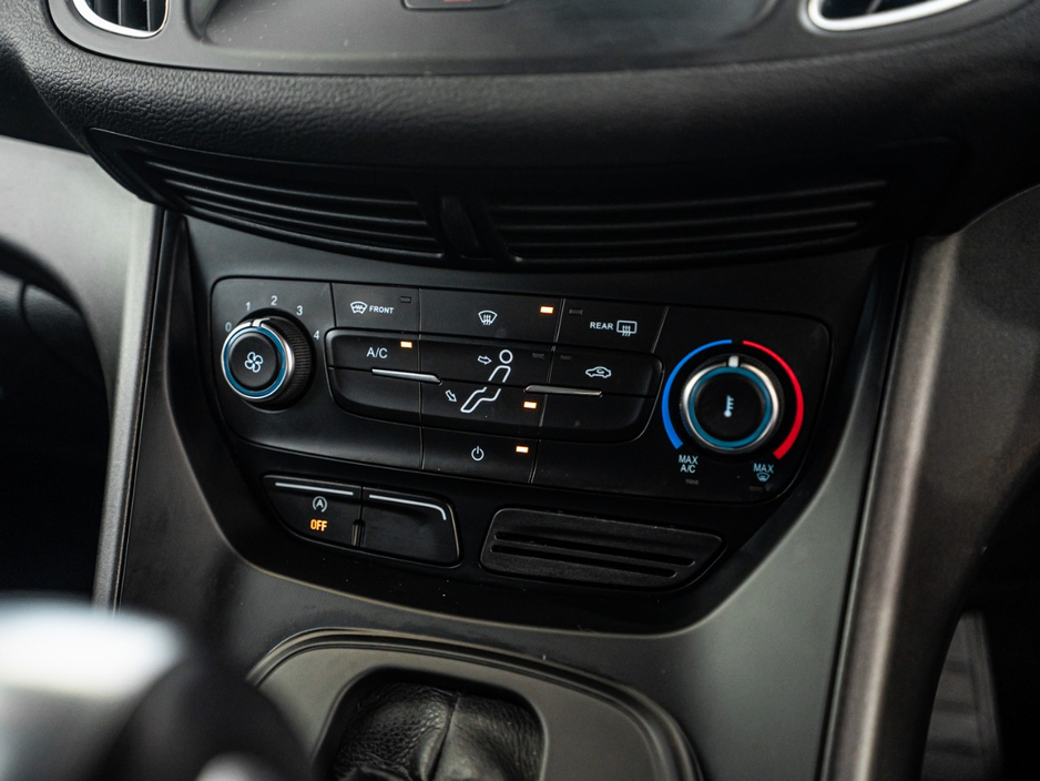 2016 Ford Grand C-Max - image 22