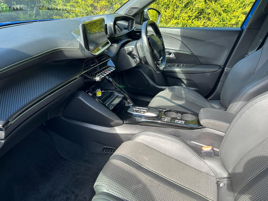 2023 Peugeot 2008 - image 13